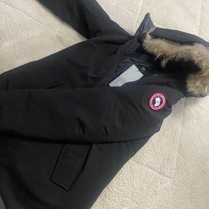 Very comfortable, new , in really good condition, size L for women’s rosemont